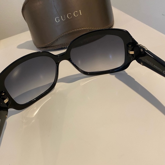 Gucci Sunglasses - Picture 2 of 5